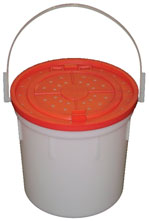 PLASTIC BAIT BUCKET